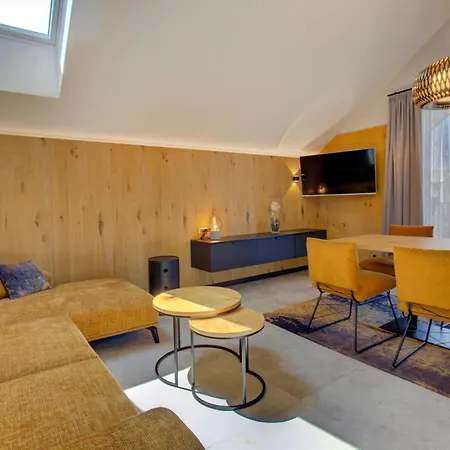 Gorgeous In Apartament *