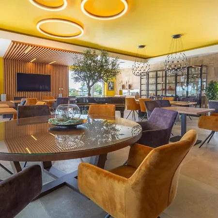 Gorgeous In Apartament